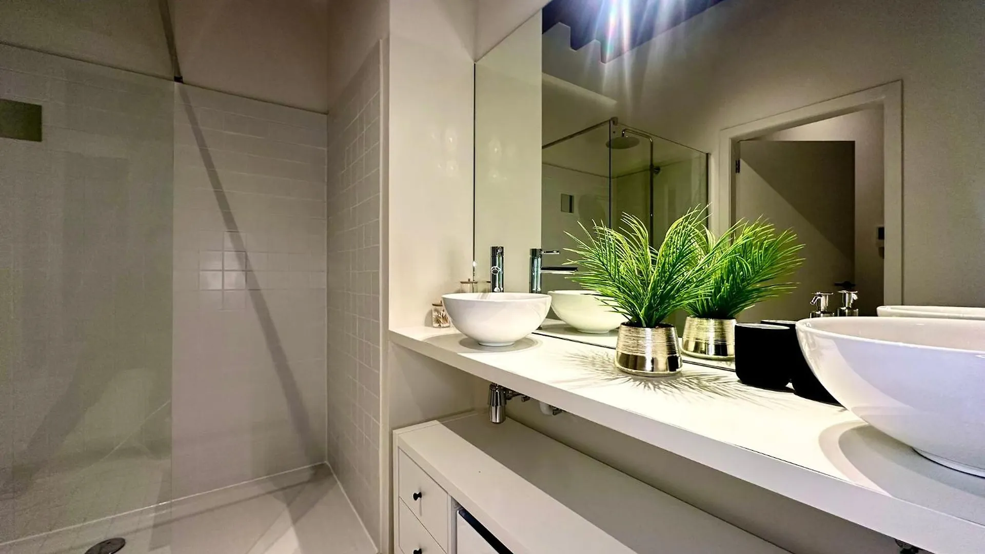 Appartement Luxury Suites Princess By Rikas Hotels Antwerpen
